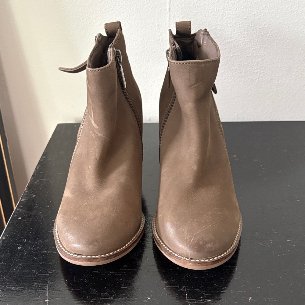 Elegant Tan Ankle Booties